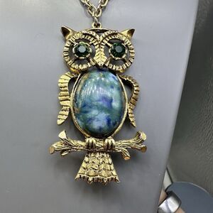 Vintage Retro Mod Glass Jelly Belly Owl Pendant Gold Tone 28” Long Necklace